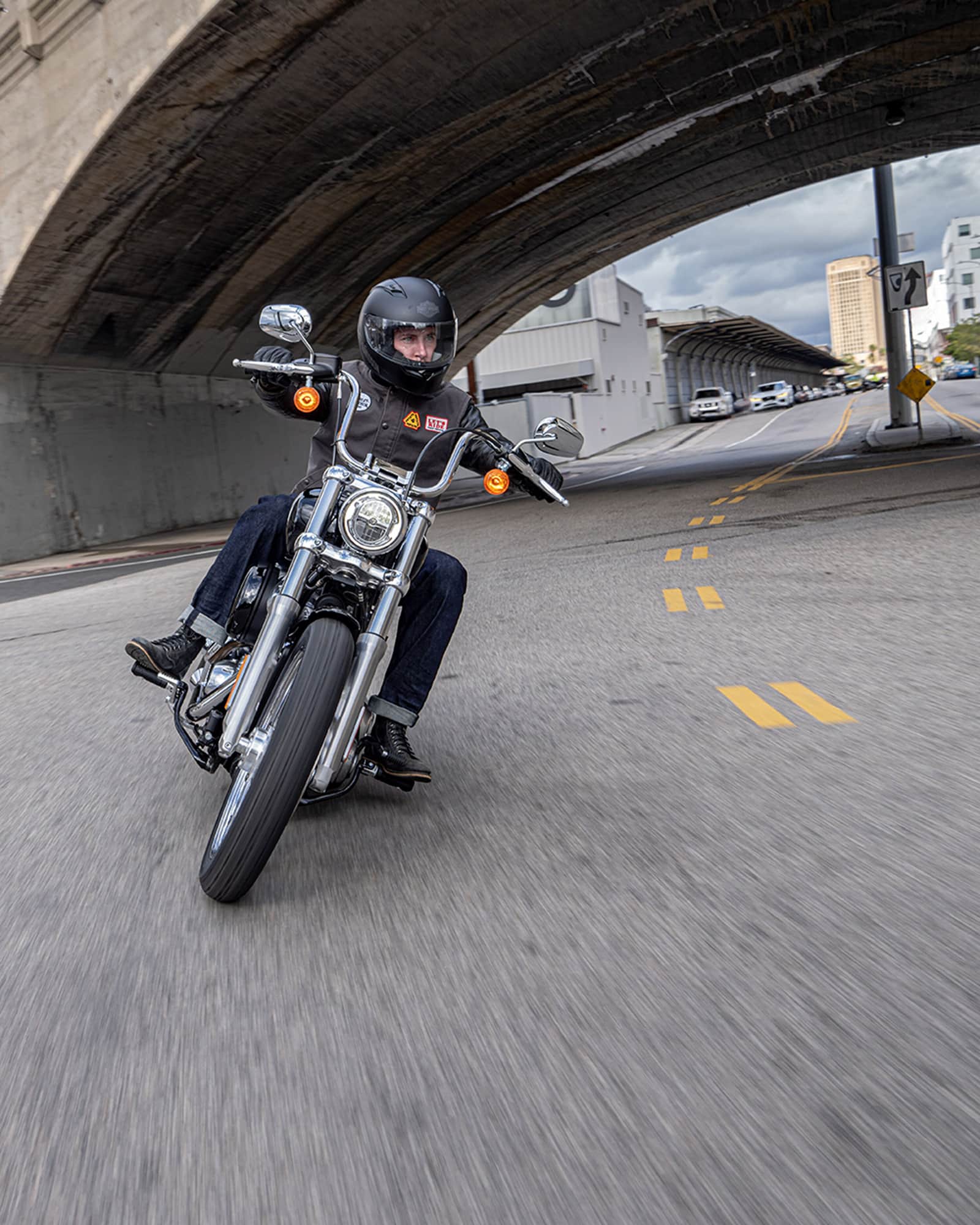 Harley-Davidson® Softail™ Standard FXST Vivid Black (21MY)